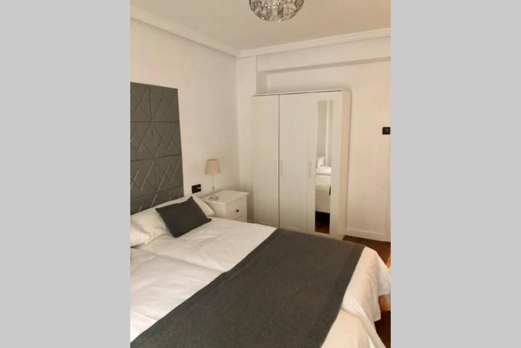 Piso En El Centro De Oviedo Daire Dış mekan fotoğraf